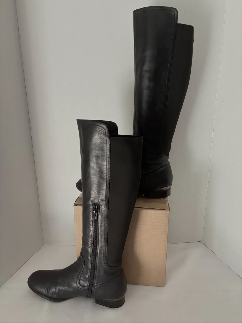 BANDOLINO Black Over-the-Knee Riding Boots Almond  toe inside zipper. SZ  9